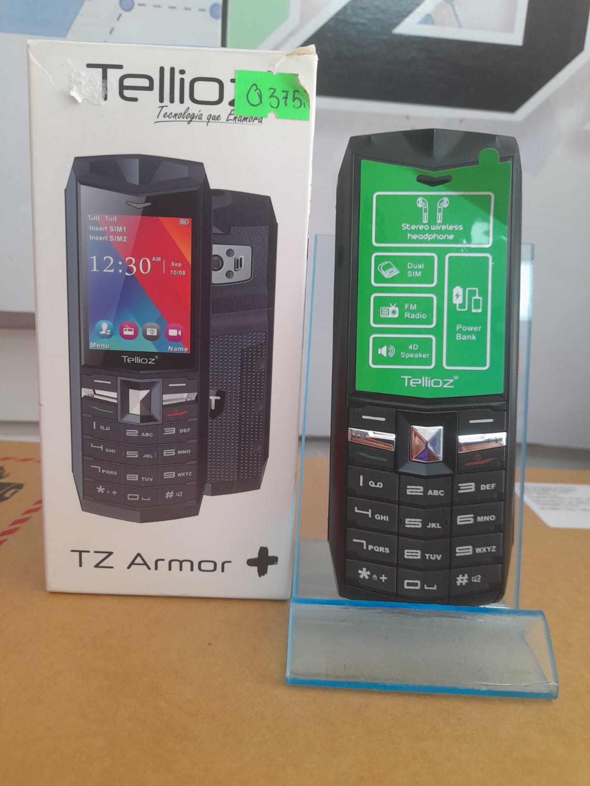 Celular Tellioz TZ Amora Color Negro Barra, Liberado